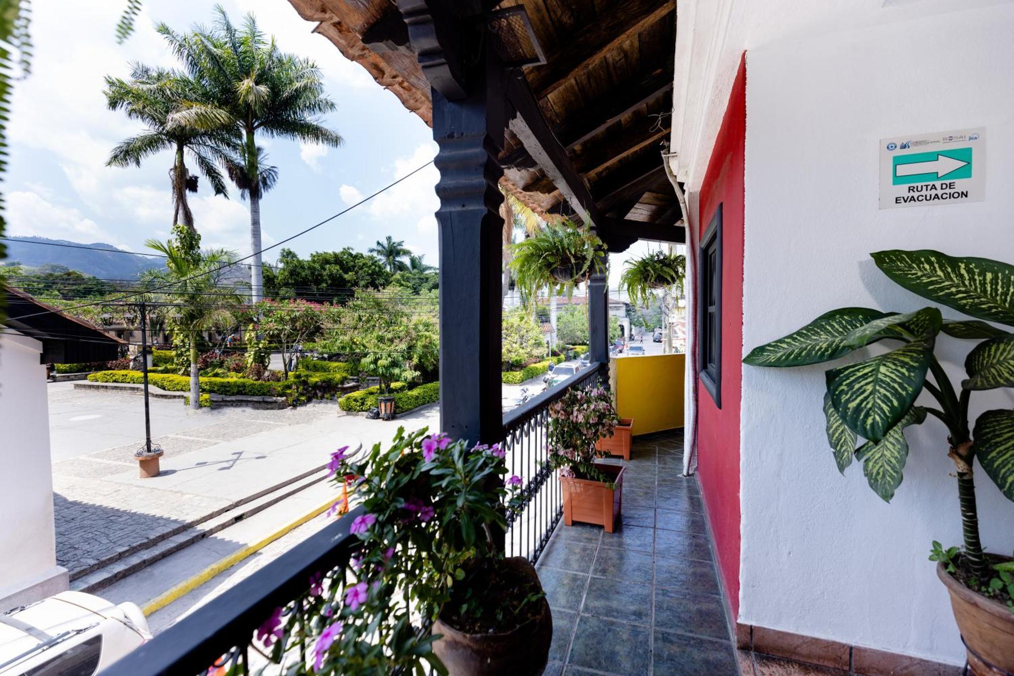 Hotel Camino Maya Copan Ruinas Екстер'єр фото